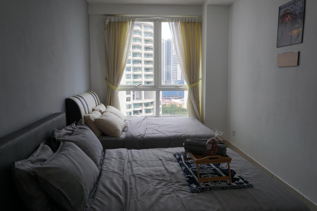 Mansion One Suite By Staycation Homestay George Town Buitenkant foto