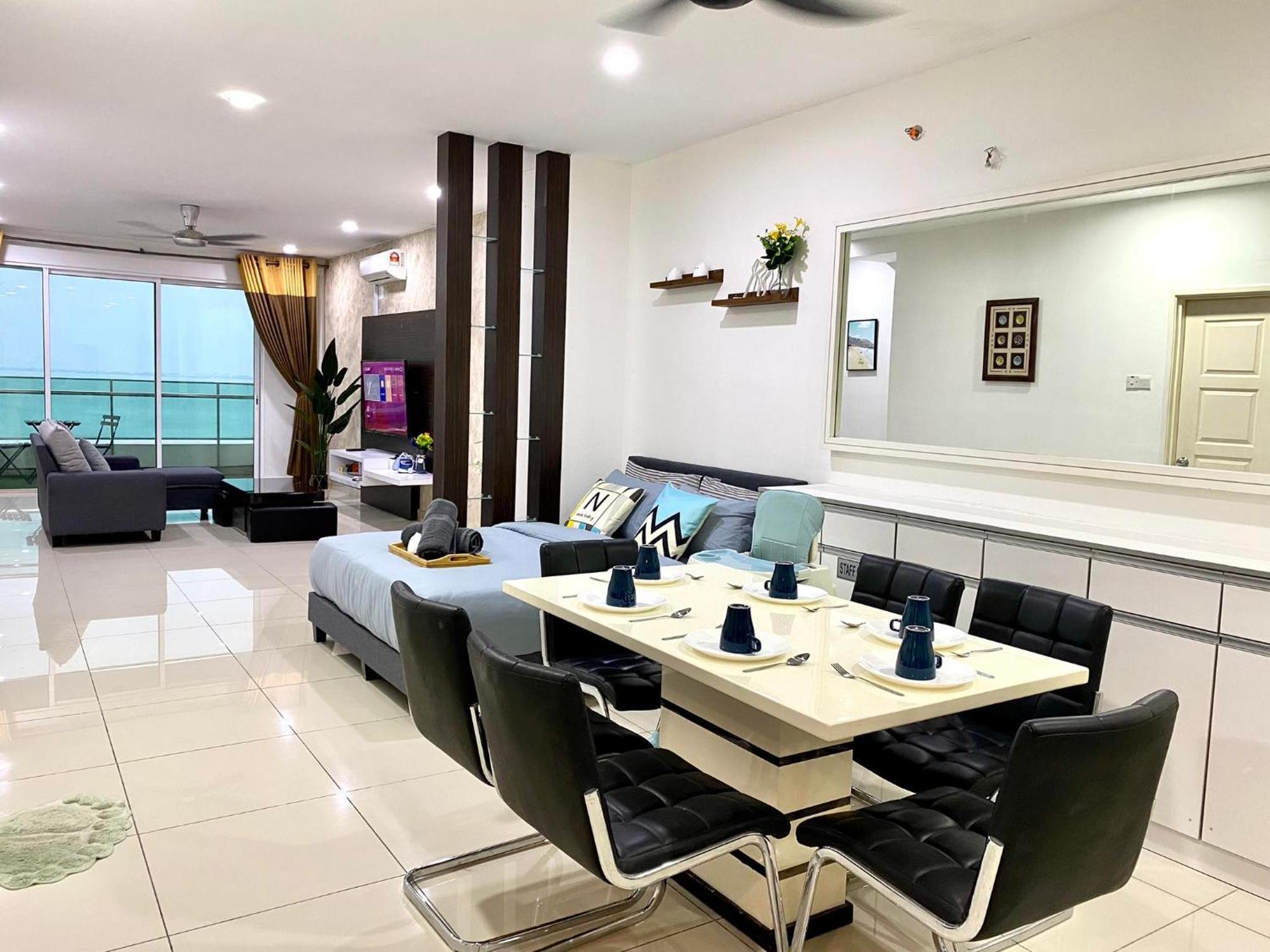 Mansion One Suite By Staycation Homestay George Town Buitenkant foto